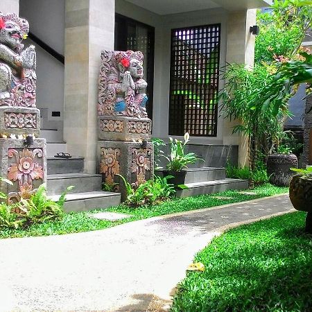 Threewin Homestay Ubud  Exterior photo