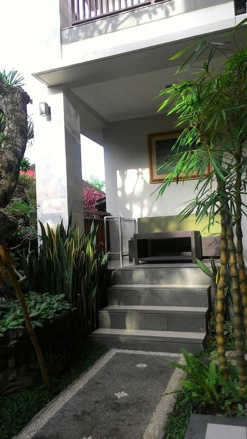 Threewin Homestay Ubud  Exterior photo